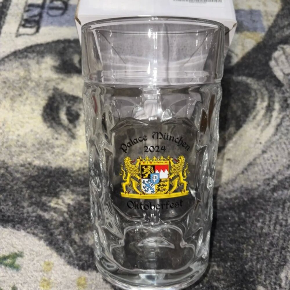 Palace Munchen Stein Clear